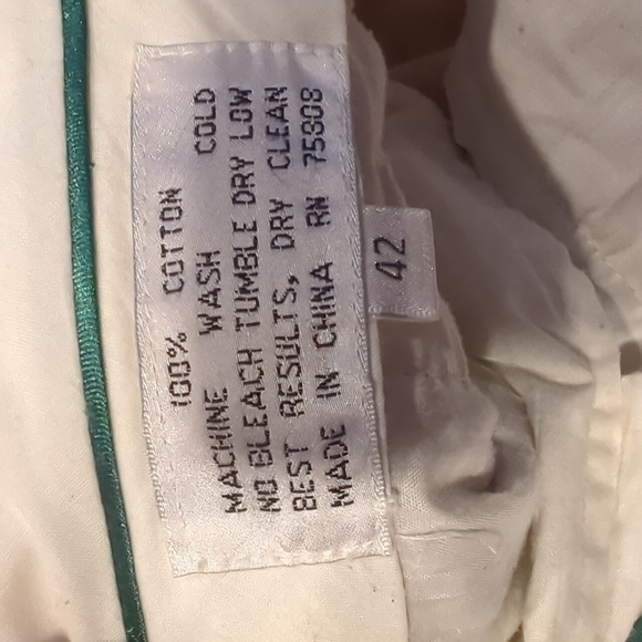 Size 42 inseam 30 tan corduroy pants with pleats and cuffs. EUC - Picture 2 of 3